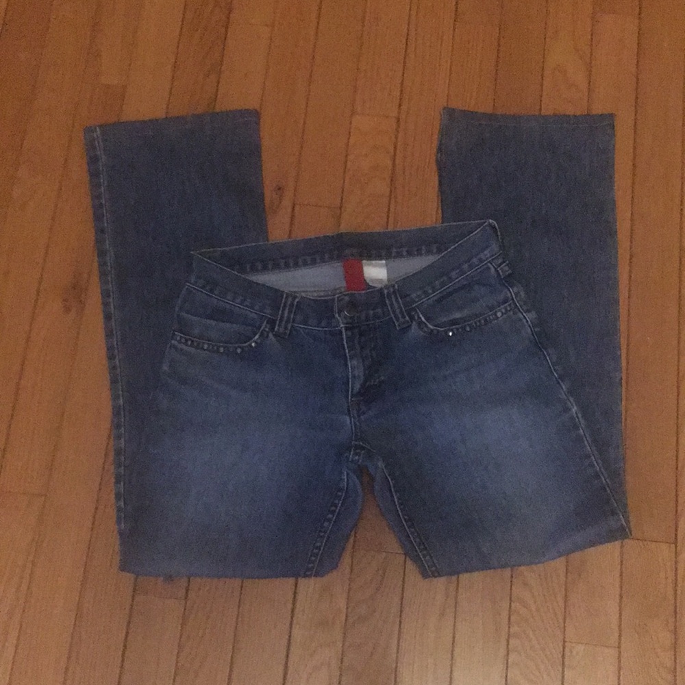 Bootcut H & M jeans with riveted pockets